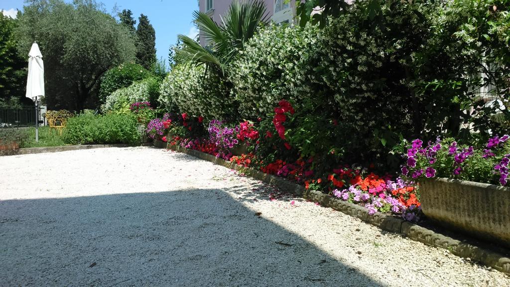 B&B Margherita Десенцано дел Гарда Екстериор снимка